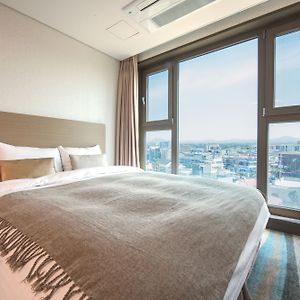 Superior Twin Room Mountain View